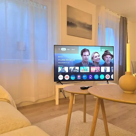 Cozy Modern Fully Equipped 37 M2 *